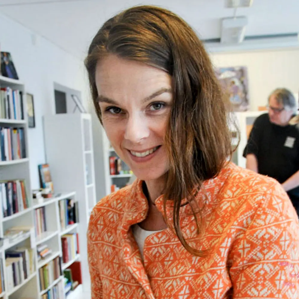 Närbild på Anna Maris.